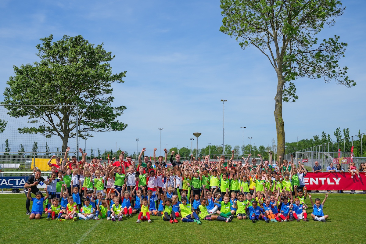 De AZ selectiedag was top voor de jeugd van FC Uitgeest (foto: Ed van de Pol)