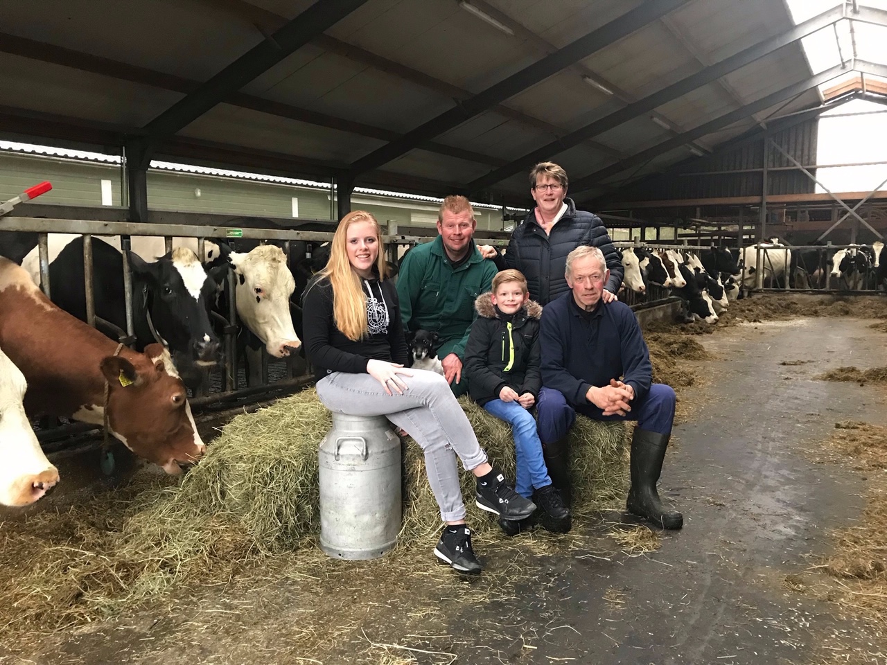 De familie van Burgsteden zet de deuren open voor de Open Boerderijdag van Campina (aangeleverde foto) De familie van Burgsteden zet de deuren open voor de Open Boerderijdag van Campina (aangeleverde foto)