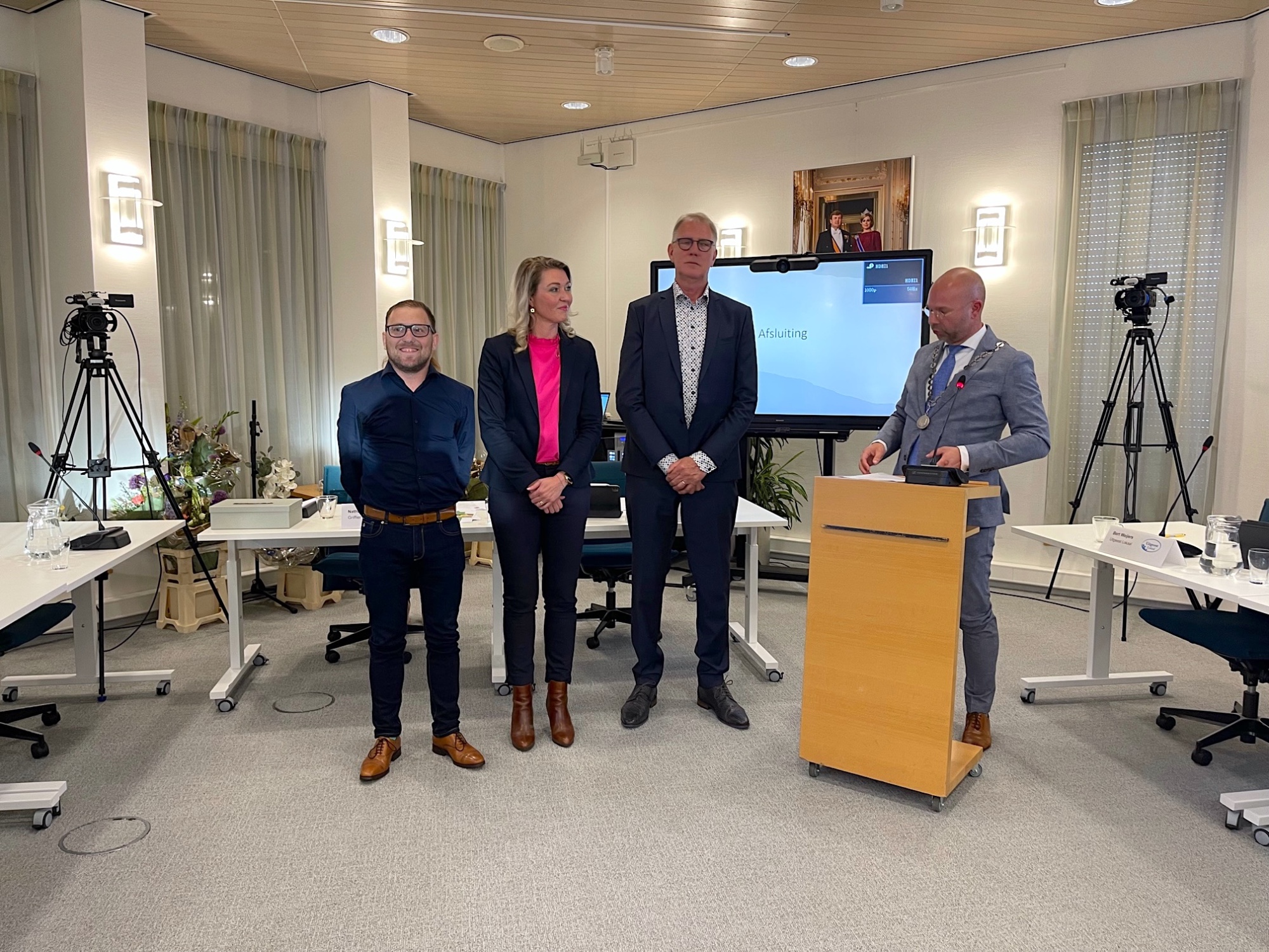 (vlnr)René Oud, Judie Kloosterman en Jan Schouten geïnstalleerd door burgemeester Nieuwland (fotografie: Anita Webbe) (vlnr)René Oud, Judie Kloosterman en Jan Schouten geïnstalleerd door burgemeester Nieuwland (fotografie: Anita Webbe)